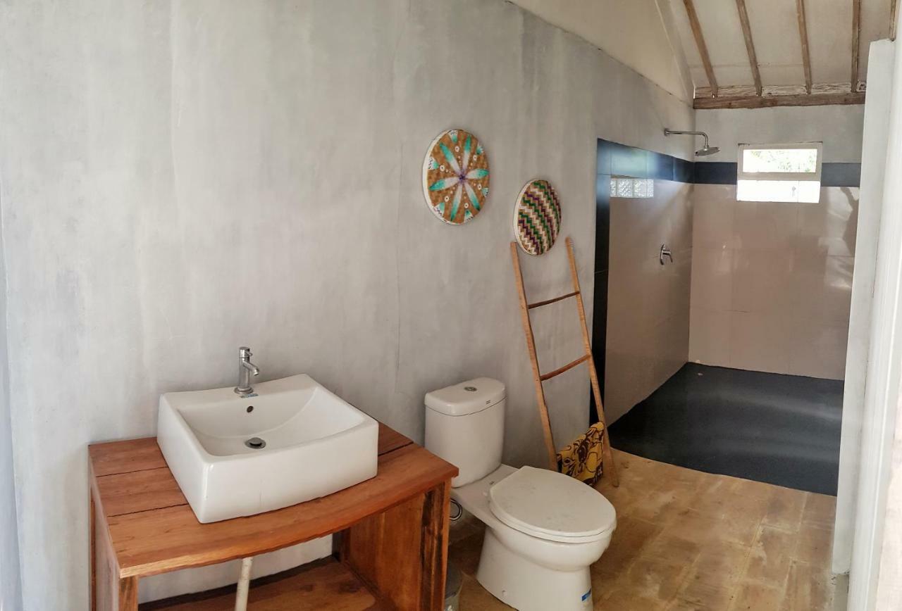 Kayu Cottage กีลีตราวางัน ภายนอก รูปภาพ